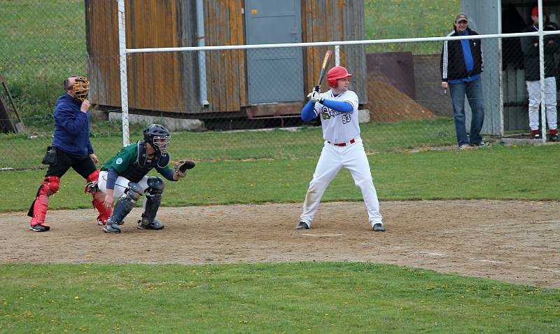 Baseballisté znojemských Aligátorů (v bílém).