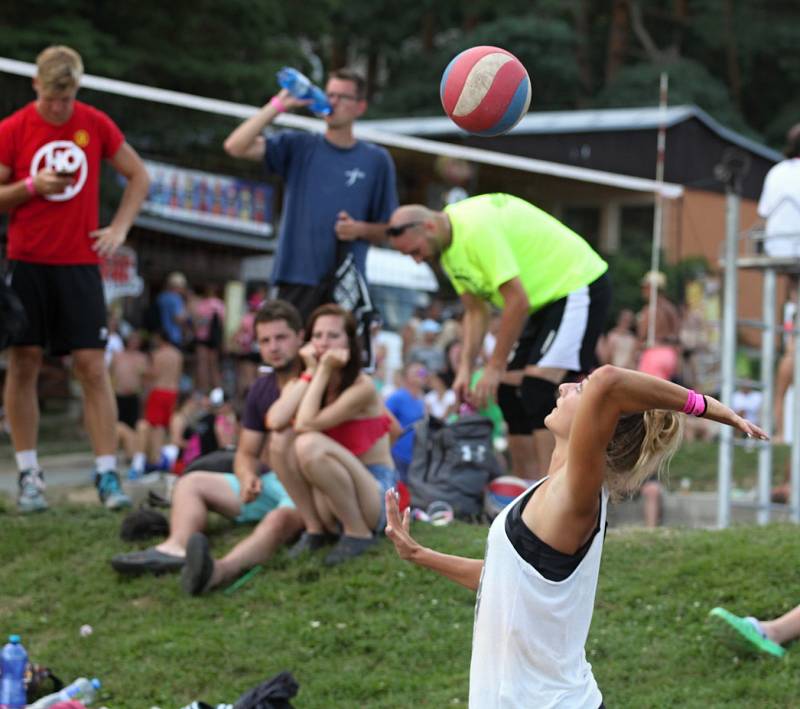 Třiašedesát volejbalových týmů se zúčastnilo 49. ročníku turnaje Vranovské léto.