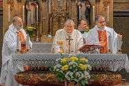 Slavnostní nedělní mši slavili věřící kostele sv. Kříže ve Znojmě 20. listopadu s Dominikem kardinálem Dukou.