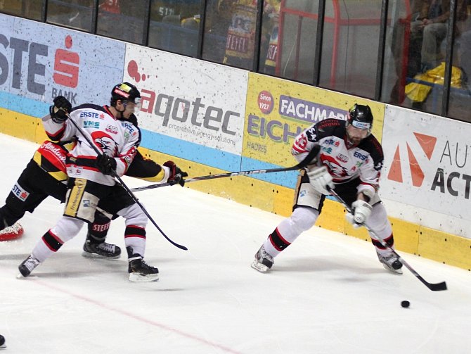 Sedmigólový debakl si odnesli znojemští hokejisté ze čtvrtého utkání play-off s Vídní.