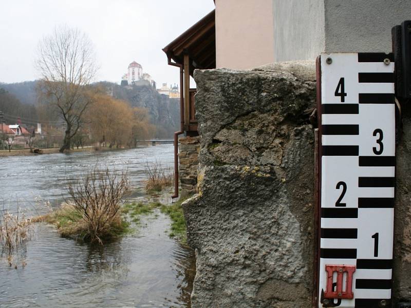První povodňový stupeň na Vranovské přehradě.