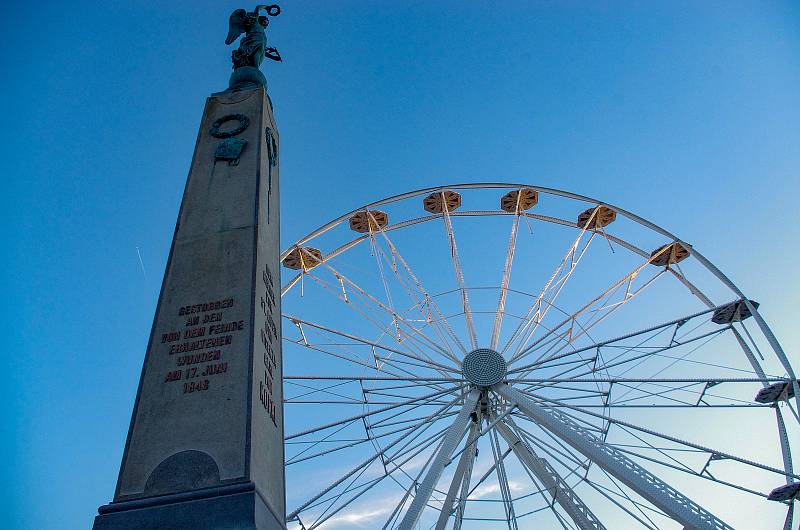 Novinkou znojemského adventu bude vyhlídkové kolo na Komenského náměstí.