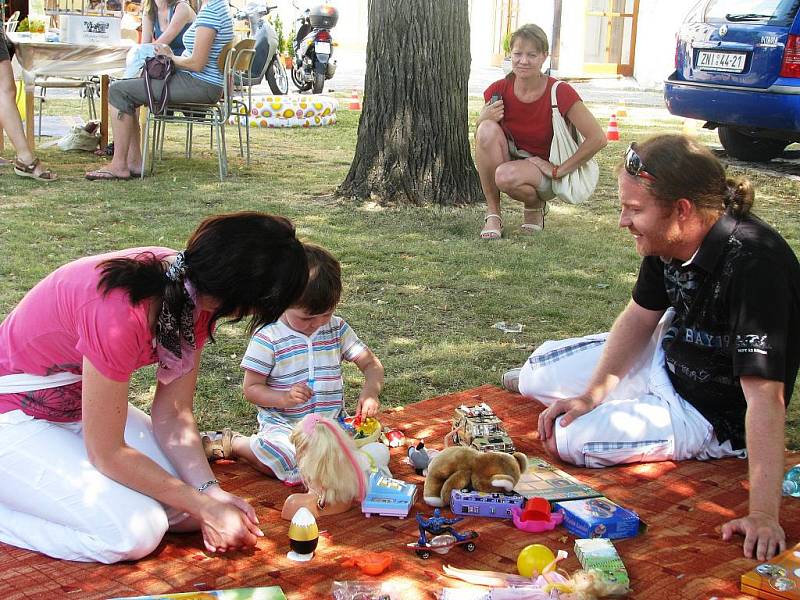 Dětské hudební odpoledne nabídli malým posluchačům pořadatelé Hudebního festivalu Znojmo. Přišel i patron festivalu a houslový virtuos Pavel Šporcl.