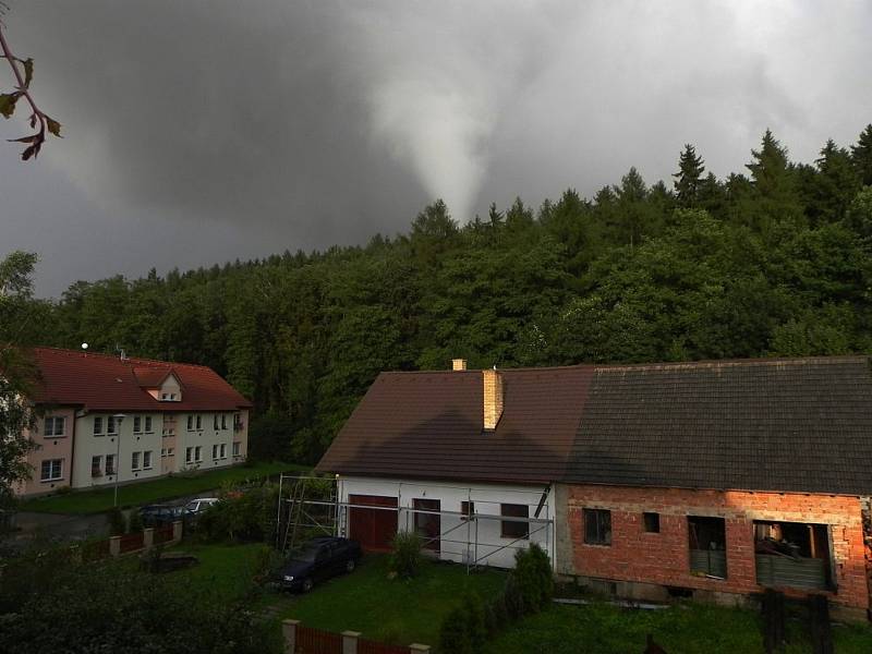 Tornádo v roce 2010 v Olešnici na Blanensku.