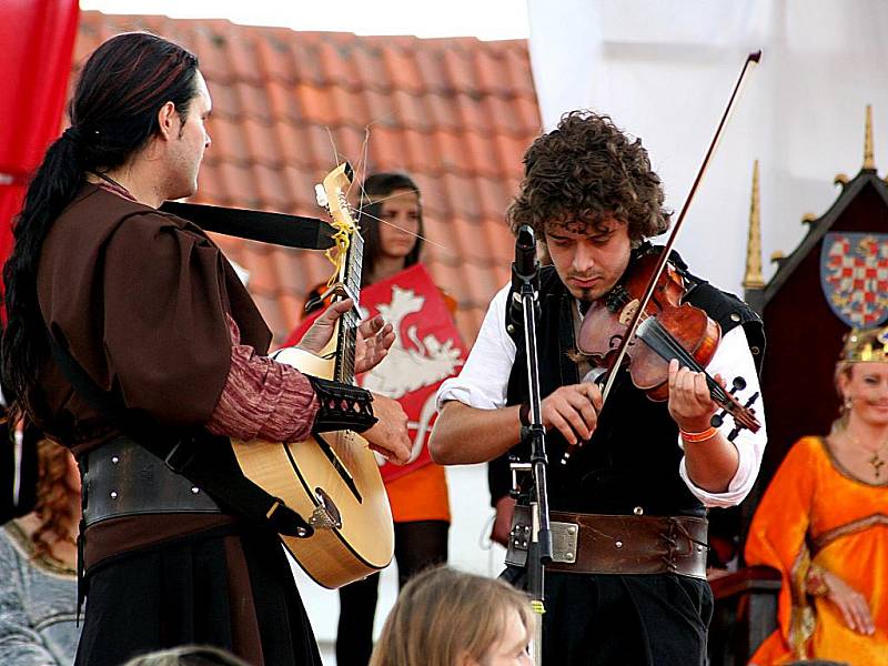 Znojmo se baví. Vinobraní 2010 jede.