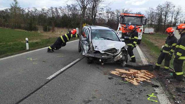 Dubnová nehoda tří aut u Citonic měla tragické následky.