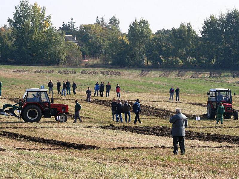 Mistrovství v orbě uspořádala SOU a SOŠ zemědělská z Dvořákovy ulice ve Znojmě. 