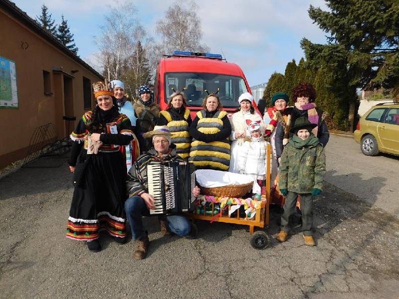 Masopustní průvod prošel Starým Petřínem, Novým Petřínem a Jazovicemi po čtrnácté.