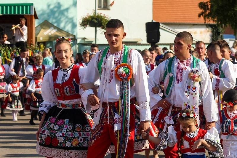Miroslavská chasa slavila tradiční krojované hody.