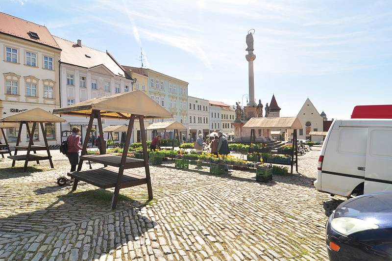 Zmizely o něm dokumenty, zajímala se o něj CIA. Na utajovaný kryt civilní obrany pod Masarykovým náměstím ve Znojmě, (na snímku) přišli teprve nedávno, náhodou. Do zřejmě sídla válečného štábu se lidé podívají nesjpíš na podzim.