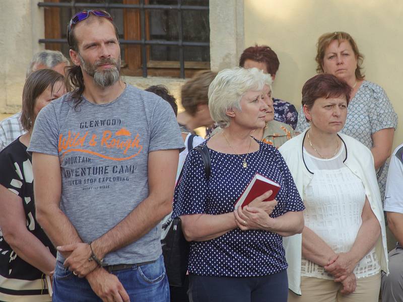 První červencovou sobotu slaví věřící v Hlubokých Mašůvkách tradičně hlavní pouť.