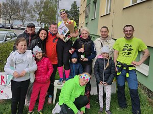 Znojmačka Irena Šinkovič dva roky po sobě trénovala na Pražský maraton, který se loni ani letos nekonal. Běžkyně proto 42kilometrovou trať absolvovala doma na Znojemsku.