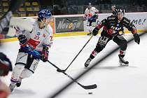 Znojemští hokejoví Orli (černí) vyzvali první únorovou sobotu ve 46. kole na domácím ledě celek Innsbrucku.