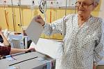 Druhého kola prezidentských voleb se v pátek zúčastnilo i přes osmdesát pacientů znojemské nemocnice.