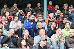  Zástupy fanoušků zamířily v sobotu na znojemský stadion, aby podpořily domácí fotbalisty. Ti jsou jen krůček od toho hrát mezi elitou.