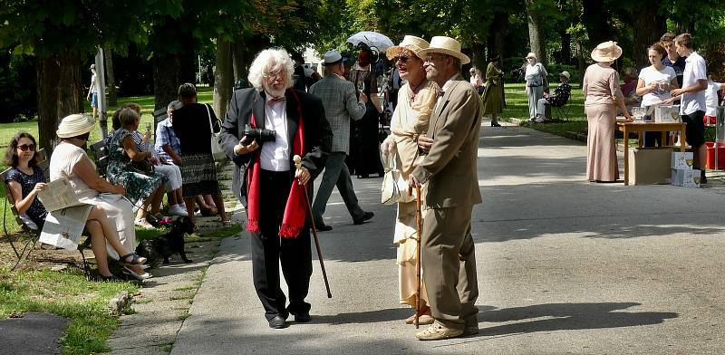 Nedělní odpoledne ve znojemském Horním parku patřilo tradičnímu promenádnímu koncertu připravenému Okrašlovacím spolkem a Hudebním festivalem Znojmo.