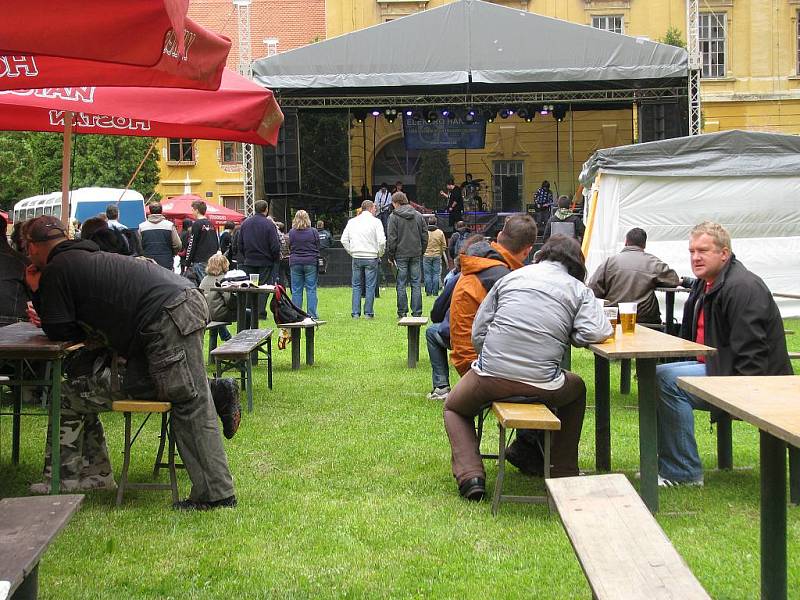 Znojemsklý rockový festival Louka Open 2010.