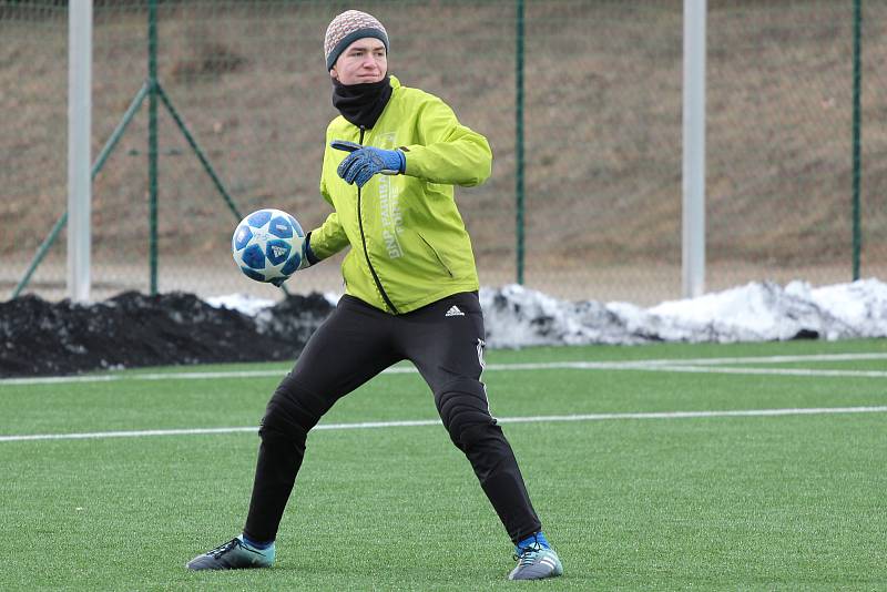 Fotbalisté divizních Tasovic porazili v sobotním přípravném utkání celek Moravského Krumlova, který hraje krajský přebor, 11:2.