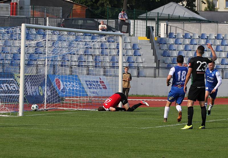 V posledním kole Fotbalové národní ligy se znojemští fotbalisté utkali s Příbramí, která postupuje do nejvyšší soutěže.