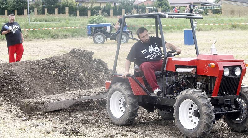 Druhý ročník Traktoryády pořádali nadšenci v Dyjákovičkách.