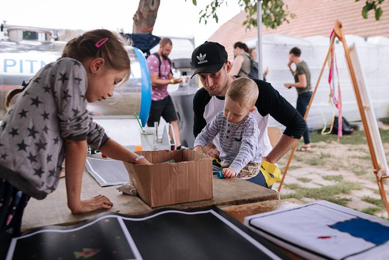 Šramlfest ve Znojmu nepokazil ani sobotní déšť.