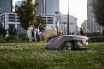 Znojemští pořizují dvě robotické sekačky do městských parků. Ilustrační foto