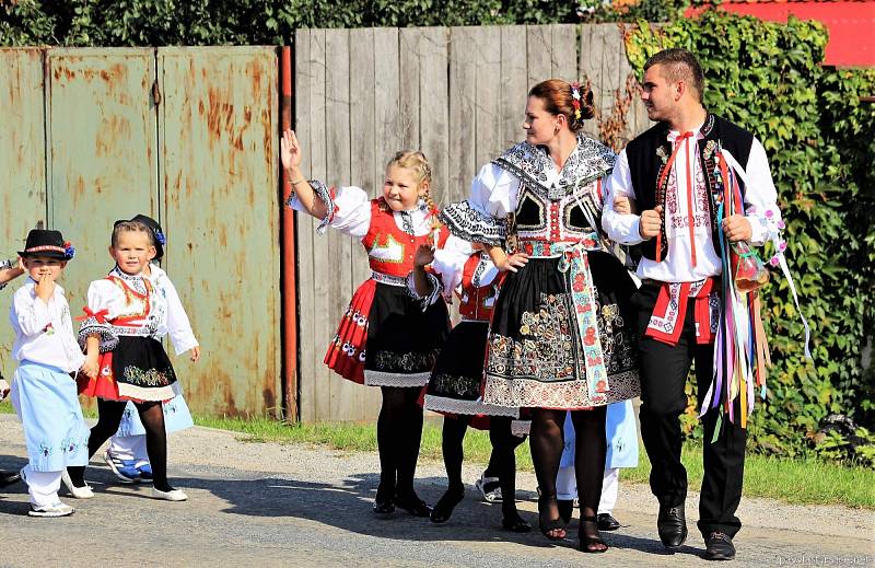 Vedrovice slavily krojované Rozmarýnové hody.