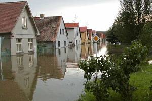 Znojmo zasáhly ničivé povodně v roce 2002.