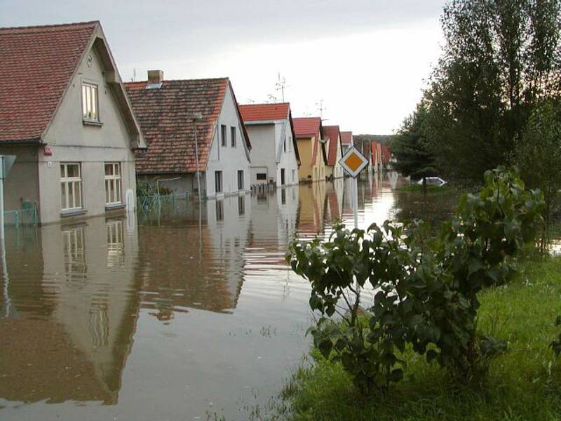 Znojmo zasáhly ničivé povodně v roce 2002.