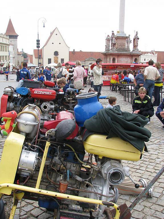 První ročník hasičské soutěže O pohár města Znojma na TGM. 