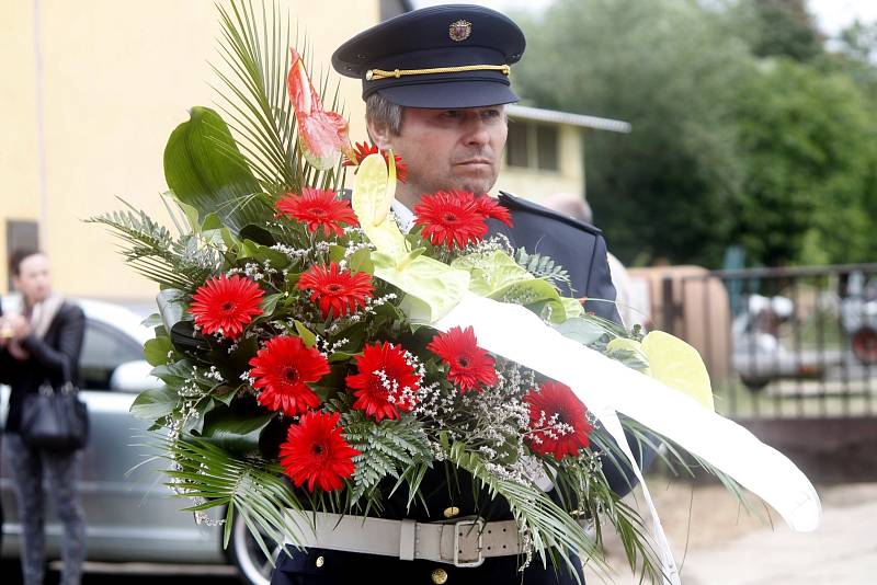 Dobrovolní hasiči z Jevišovic slavili 140. výročí založení sboru. Na oslavy přijeli i jejich kolegové z okolních vesnic.