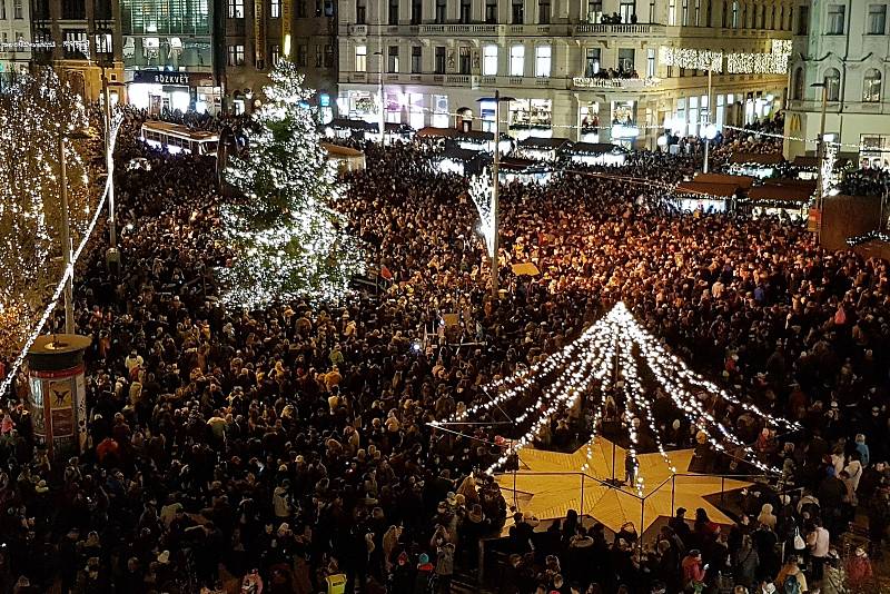 Rozsvícení vánočního stromu na náměstí Svobody v Brně.