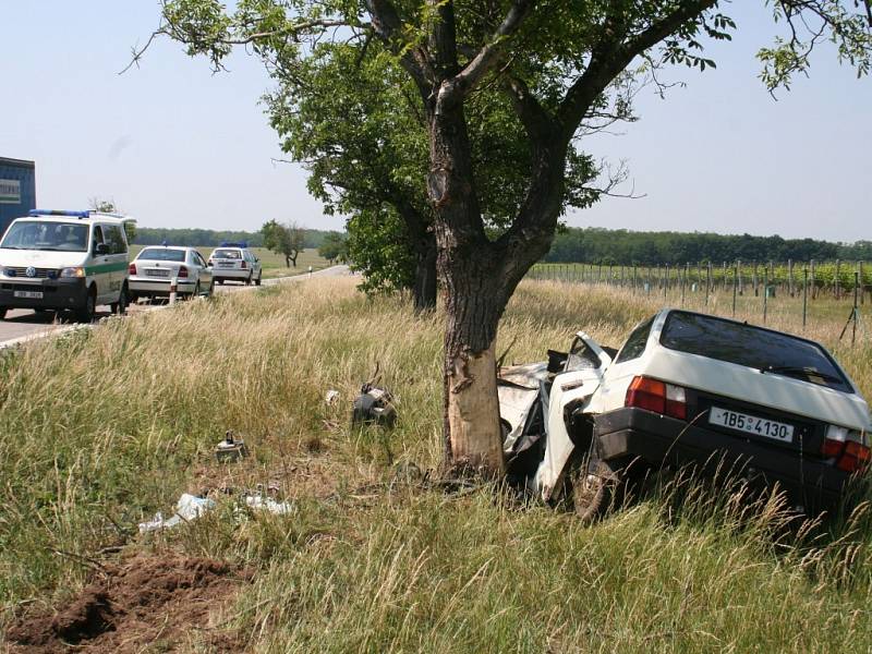 Tragická dopravní nehoda u Lechovic