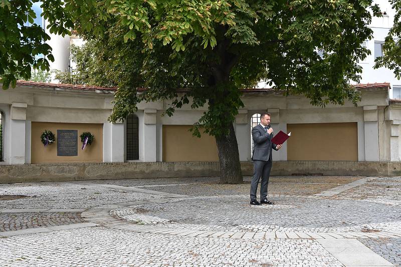 Představitelé Znojma, spolků a občané si připomněli 51. výročí událostí ze srna 1968.