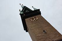 Radniční věž ve Znojmě zahalí na více než rok lešení.