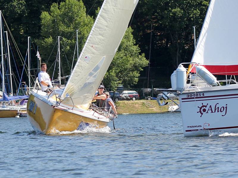 Na jezeře vranovské přehrady se jel o víkendu jachtařský Moravia Cup.