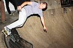 Skateboardové závody Hrušovany Open přilákaly už po sedmé více než sto účastníků. Akci, která se konala druhou květnovou sobotu za místní školou, pojali organizátoři tradičně jako malý festival. Divákům i účastníkům zpestřily program nejen rockové kapely.