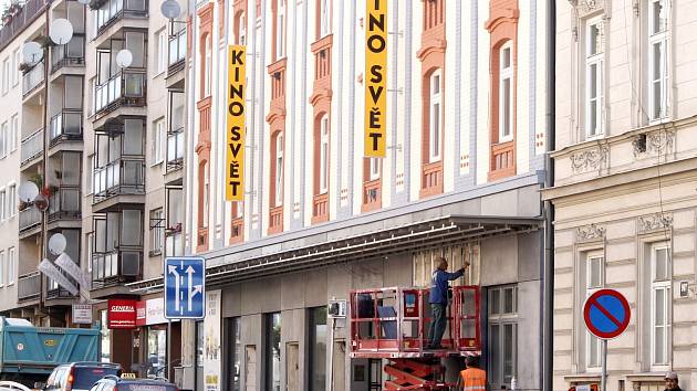 Konečnou podobu dostává jediné znojemské kino - Svět.