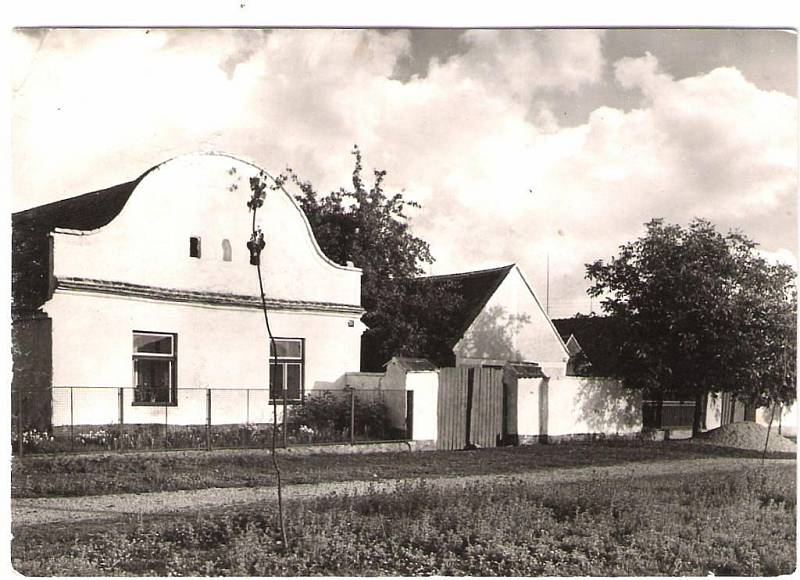 Dobové fotografie vesnice z roku 1955.