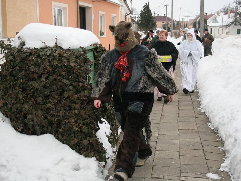 Masopustní průvod v Citonicích. 