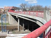 Oprava dvojice mostů komplikuje dopravu ve směru od Brna do centra Znojma.