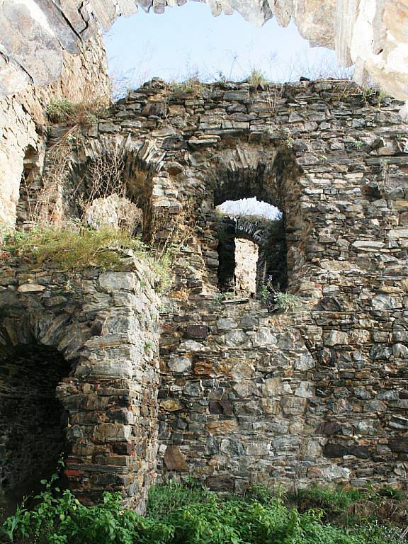 Začaly opravy zříceniny hradu Cornštejn. 