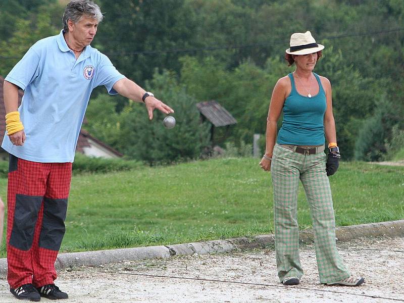 Pétanque v Ratišovicích.