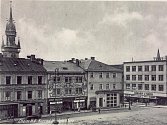Dům č.p. 22 na Horním náměstí ve Znojmě kolem roku 1938. 