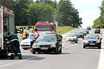 V sobotu odpoledne se na silnici číslo I/38 blízko křižovatky mezi Kravskem a Žerůtkami srazila čtyři osobní auta.