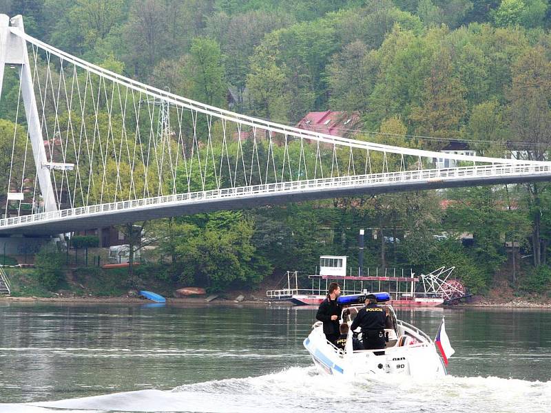 Policisté provedli kontrolu zabezpečení rekreačních chat v okolí vranovské přehrady 