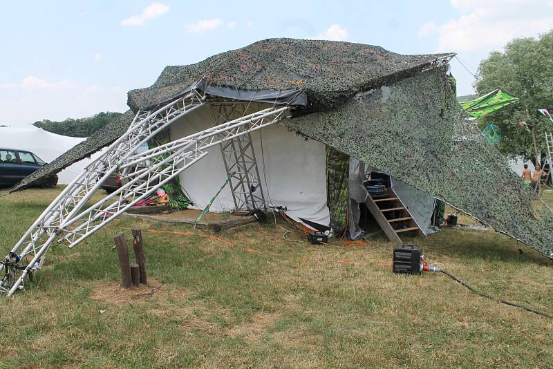 Vrcholící přípravy na rakouský Psy Island.