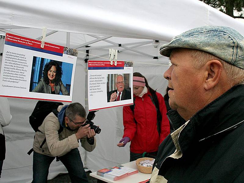 Epopej patří do Krumlova. To řekl prezident Klaus i někteří umělci.