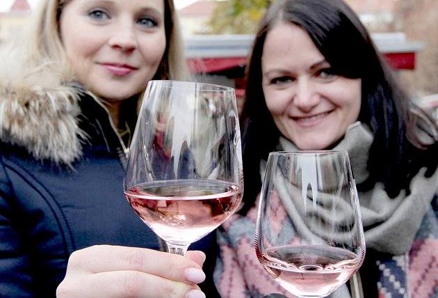 Růžové víno v Třebíči opět poteče proudem