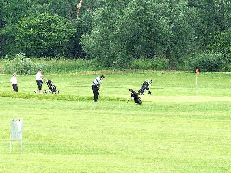 Golfový turnaj O pohár prezidenta klubu v Těšeticích.